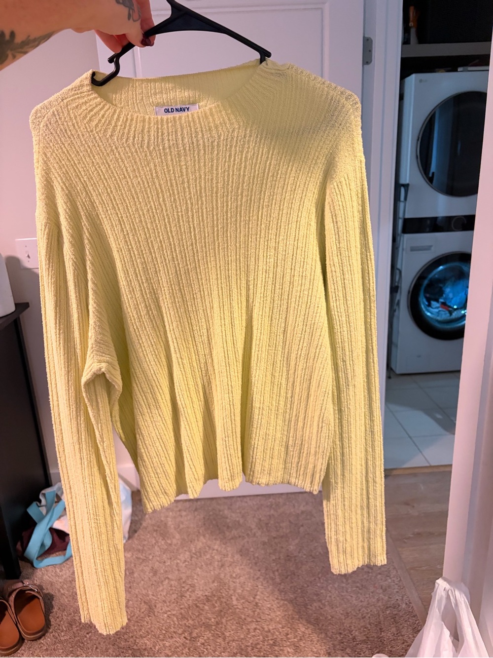 Old Navy Women's Light Yellow Ribbed Crewneck Sweater